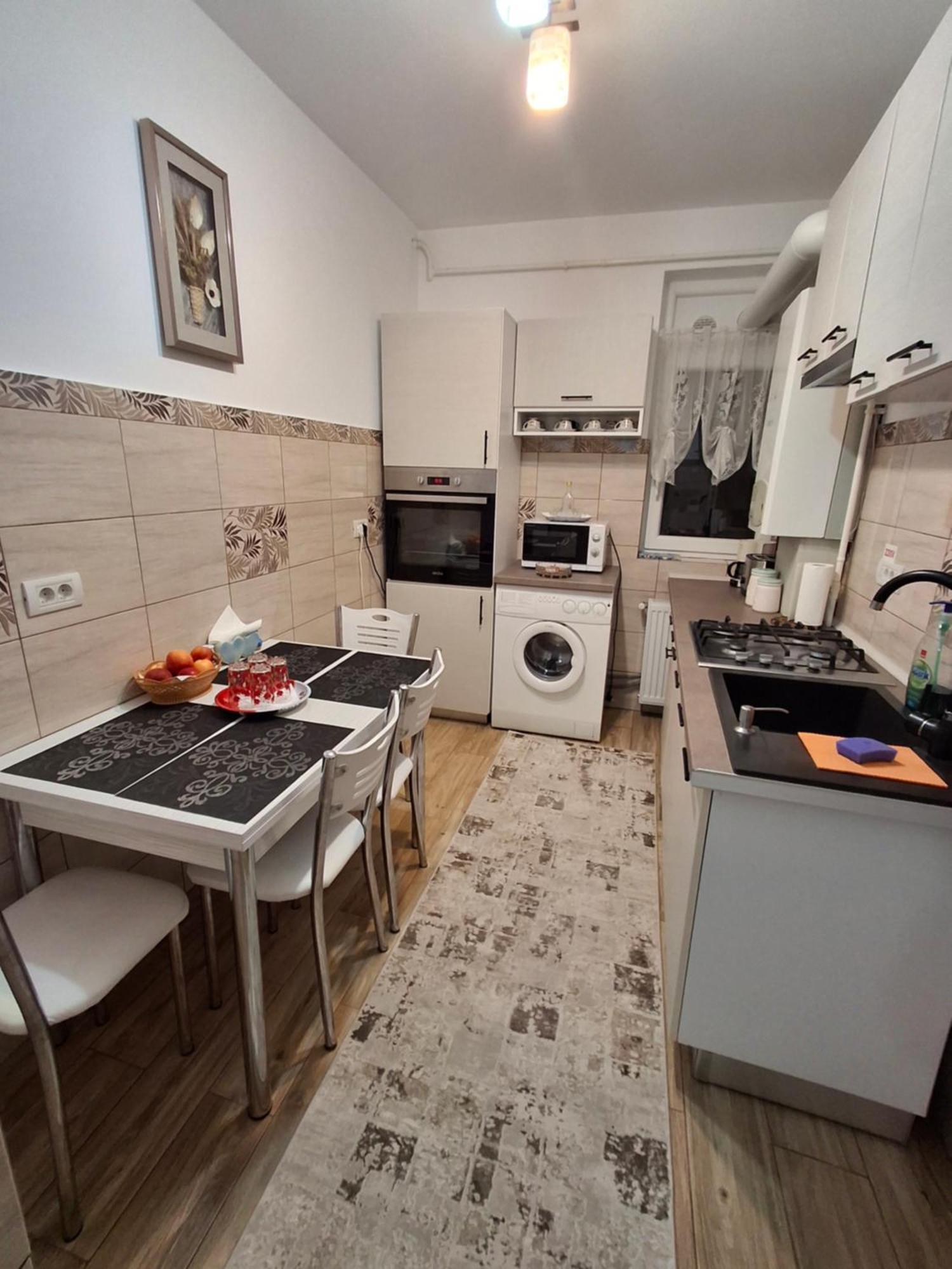 Apartament Ultra Central Marly Gura Humorului Exterior photo